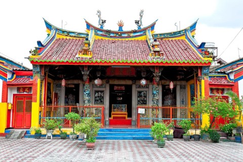 Chinese temple