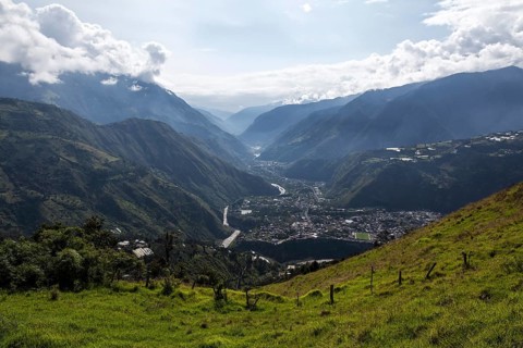 Mountain landscape near Banos