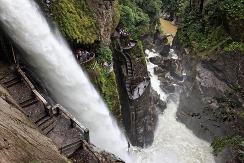 Pailon del Diablo Waterfall
