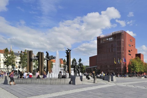 The concert hall and sculpture group with fountain