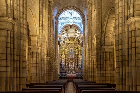 Interior and altar of the Se do Porto Cathedral