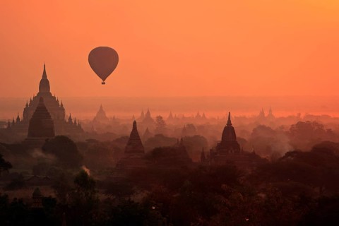 Balloon over Bagan in Dawn