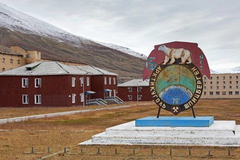 Polar bear sign at Pyramiden