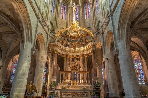 Interior of the Saint-Sauveur Basilica in Dinan