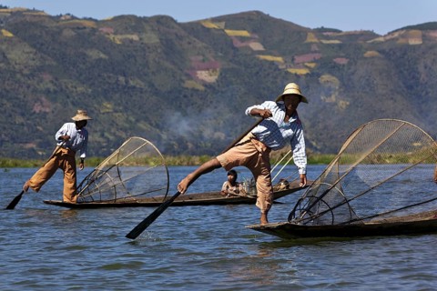 Leg rowers on Inle Lake
