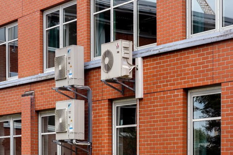 Clinker facade with air conditioning