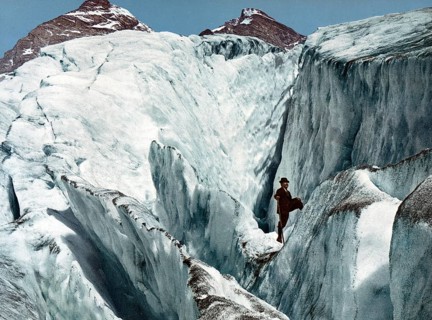 Crevasse formation in Illecillewaet Glacier