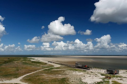 View of the working platform from the radar tower on the island of Minsener Oog