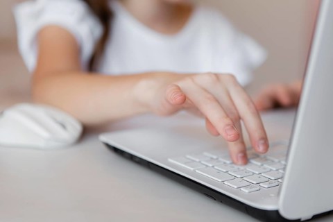 Little girl starting online lessons