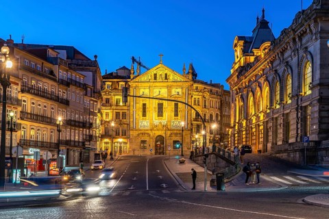 Igreja de Santo Antonio dos Congregados and Sao Bento train station at dusk