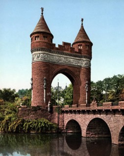 Memorial Arch