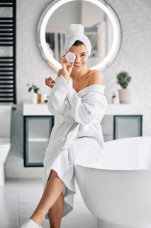 Young woman doing her morning routine