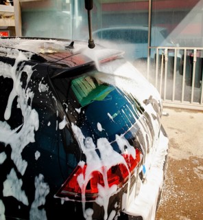 Stick spraying water car
