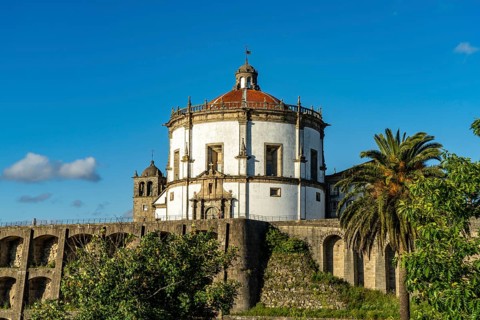 The Jardim do Morro Park and the Mosteiro da Serra do Pilar Monastery