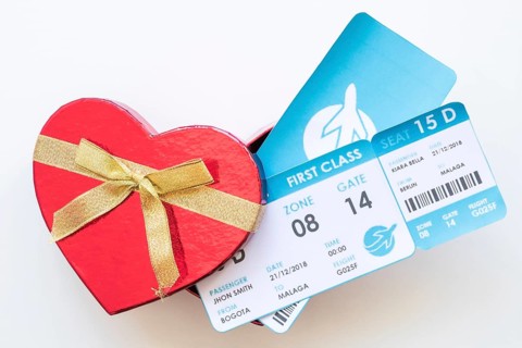 Airplane tickets gift box