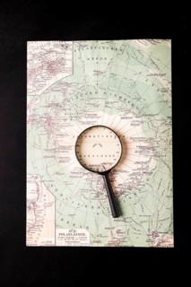 Magnifying glass atlas