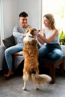 Couple being quarantined home