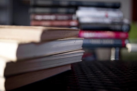 Set books plastic tabletop