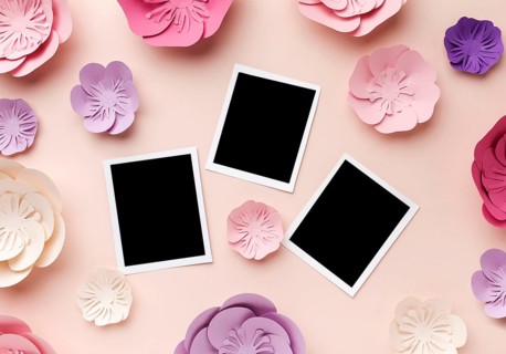 Paper floral ornament with s