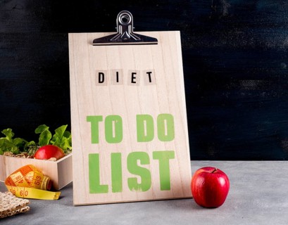 Diet list with apple table