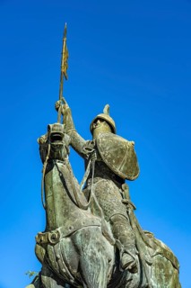 Statue of Vimara Peres in front of the Se do Porto Cathedral