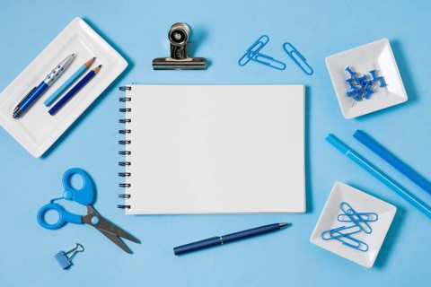 Notebook paper clips arrangement