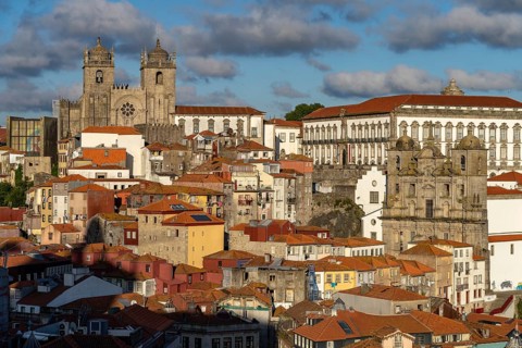 View from the Miradouro da Vitoria of the old town with the Se Cathedral