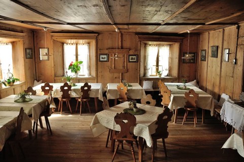 Historic original wood-panelled guest room of the Sandwirt in the Passeier Valley