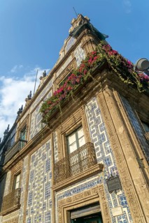 The House of Tiles