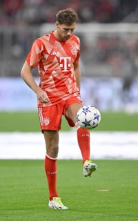 Warm-up training Leon Goretzka FC Bayern Munich FCB