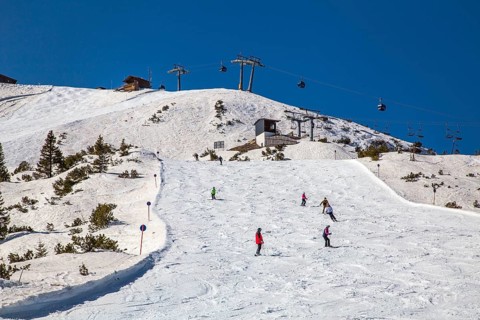 Upper sports slope in the Grubigstein ski area
