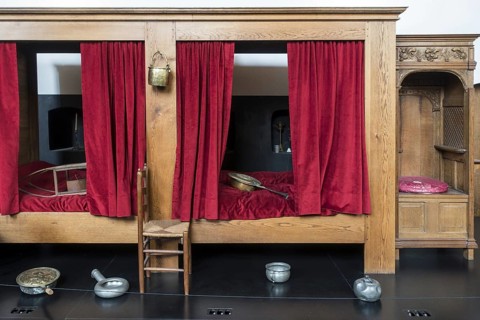 Antique box-beds
