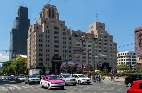 Traffic and buildings SEARS department store