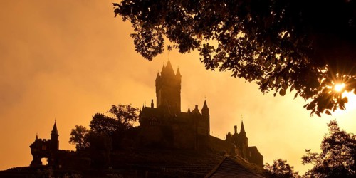 Reichsburg Cochem at sunrise