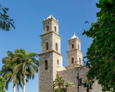 Towers of church of Iglesia de Jesus