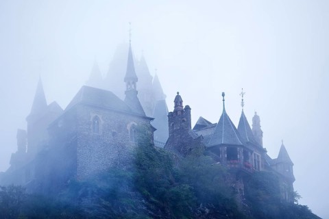 Reichsburg Cochem in the fog