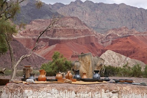 Stall with pottery in the Quebrada de Cafayate in the Salta Province