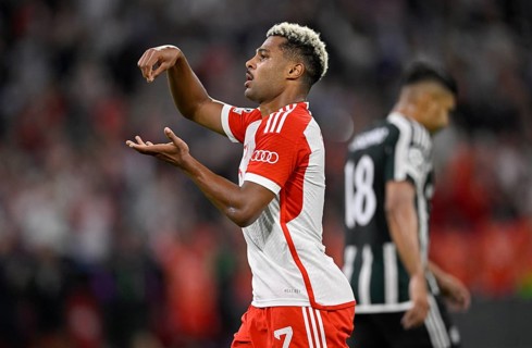 Goal celebration Serge Gnabry FC Bayern Munich FCB