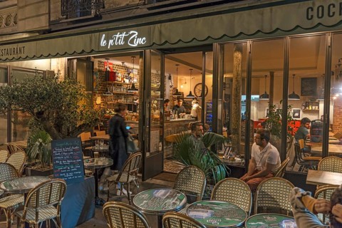 Cafe Le P'tit Zinc open in the evening