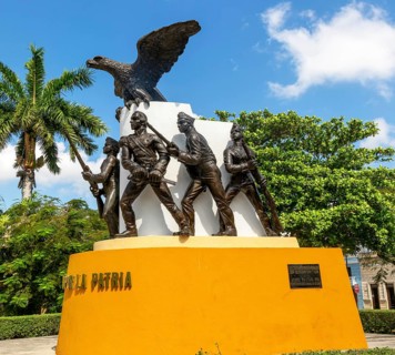 Patriotic sculpture