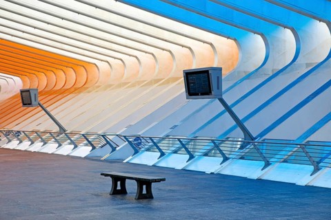 Monitors and seating in Liege-Guillemins station