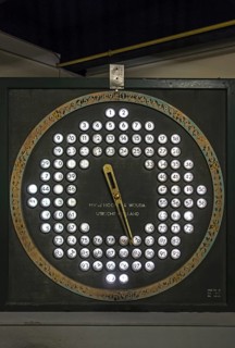 Old Dutch electronic auction clock from NV Van der Hoorn en Wouda for selling shrimps at fish market