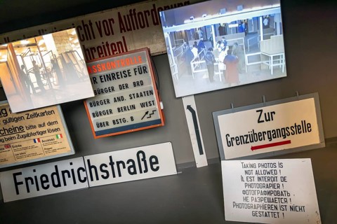 Traenenpalast