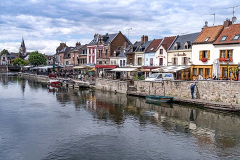 Restaurants and cafes in the Quartier St-Leu