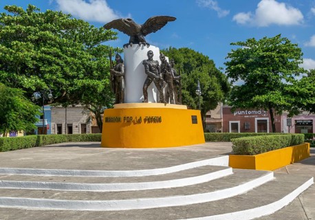 Patriotic sculpture