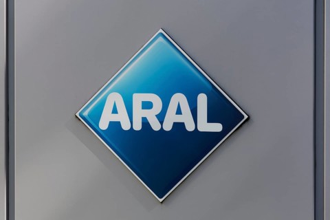 Logo Aral AG on the building