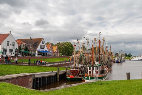 Crab cutter in Greetsiel harbour