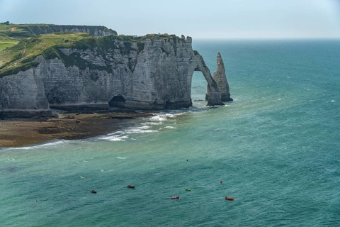 Porte d'Aval chalk cliffs and Aiguille of Etretat
