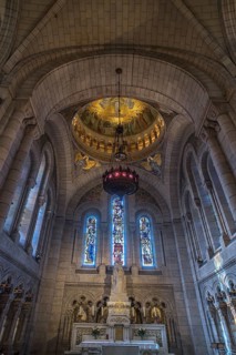 Chancel and dome of the Basilica Sacre-Coeur