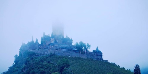 Reichsburg Cochem in the fog